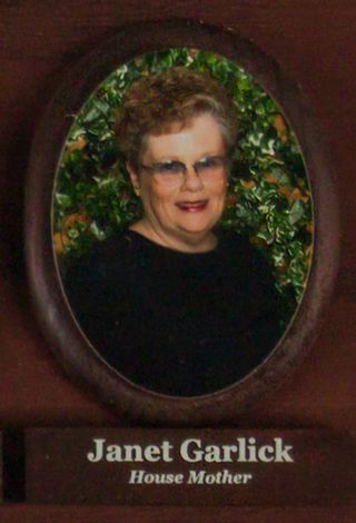 Psi Chapter Composite Detail, Janet Garlick, 2002-2003