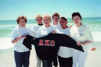 Alumnae of the Beta Omicron chapter (Florida Southern College), 2005, photograph