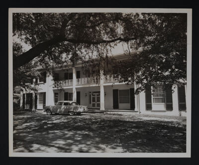 Beta Eta Chapter House Photograph, 1956