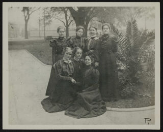 Pi Chapter Photograph, c. 1898