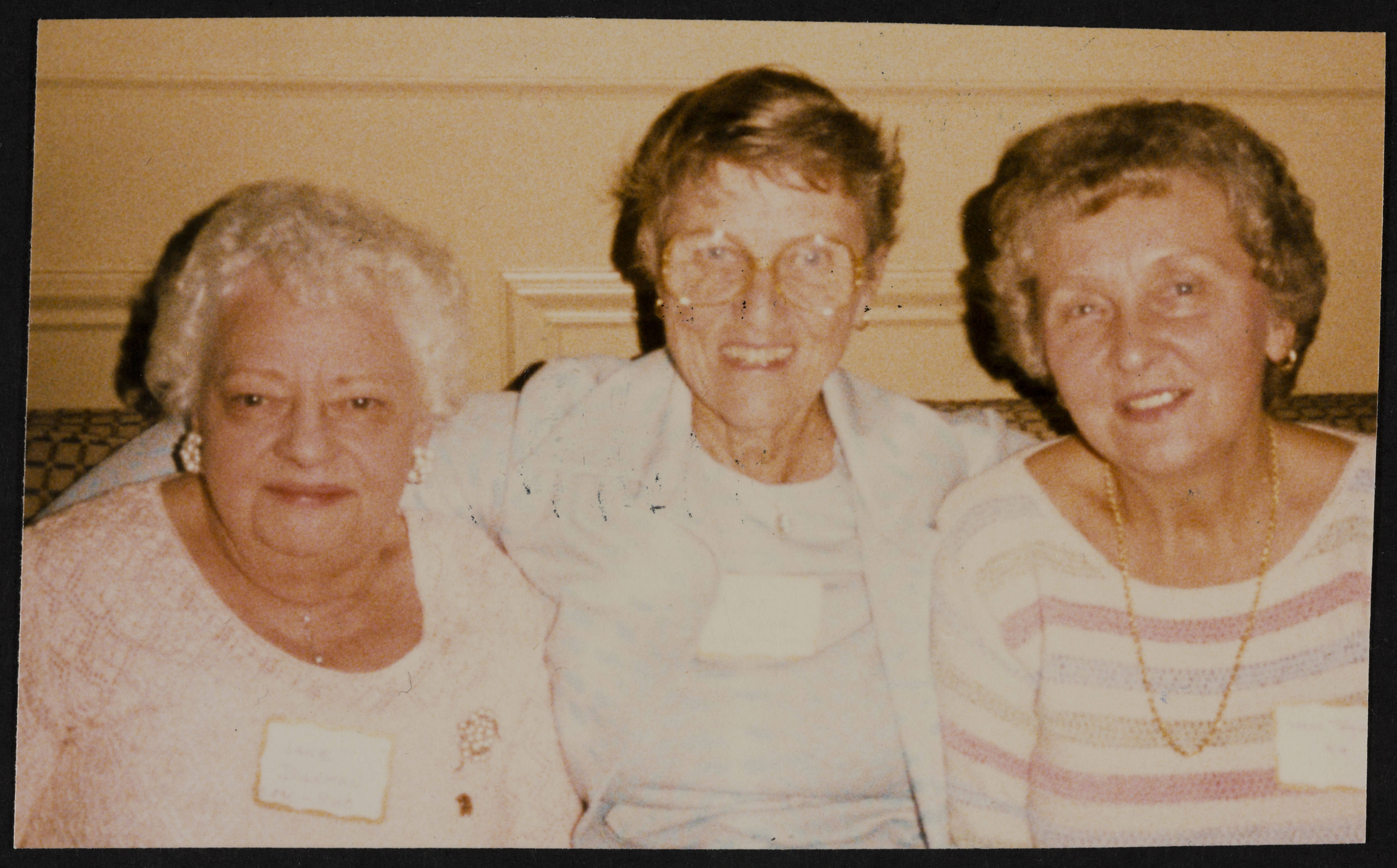 AOII Member Establishes Meals on Wheels Program in United States