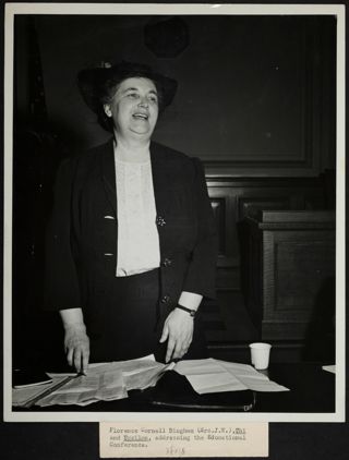 Florence Bingham Photograph