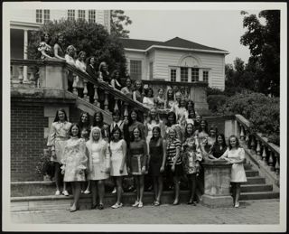 Delta Sigma Chapter Charter Members Photograph, 1972