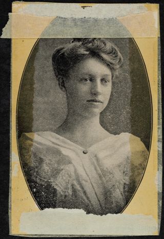 Una Winterburn Harsen Portrait Photograph