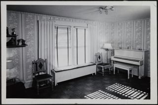 Alpha Omicron Chapter House Living Room Photograph, c. 1968