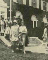 BostonDelegatesinFrontofSigmaHouseConvention1929.jpg