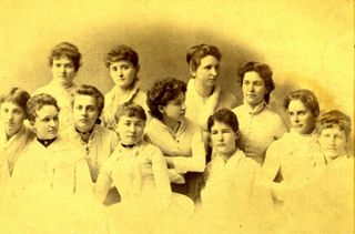 Beta Chapter Members Photograph, 1886