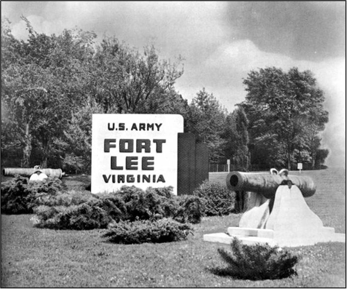 Fort Lee Entrance Sign