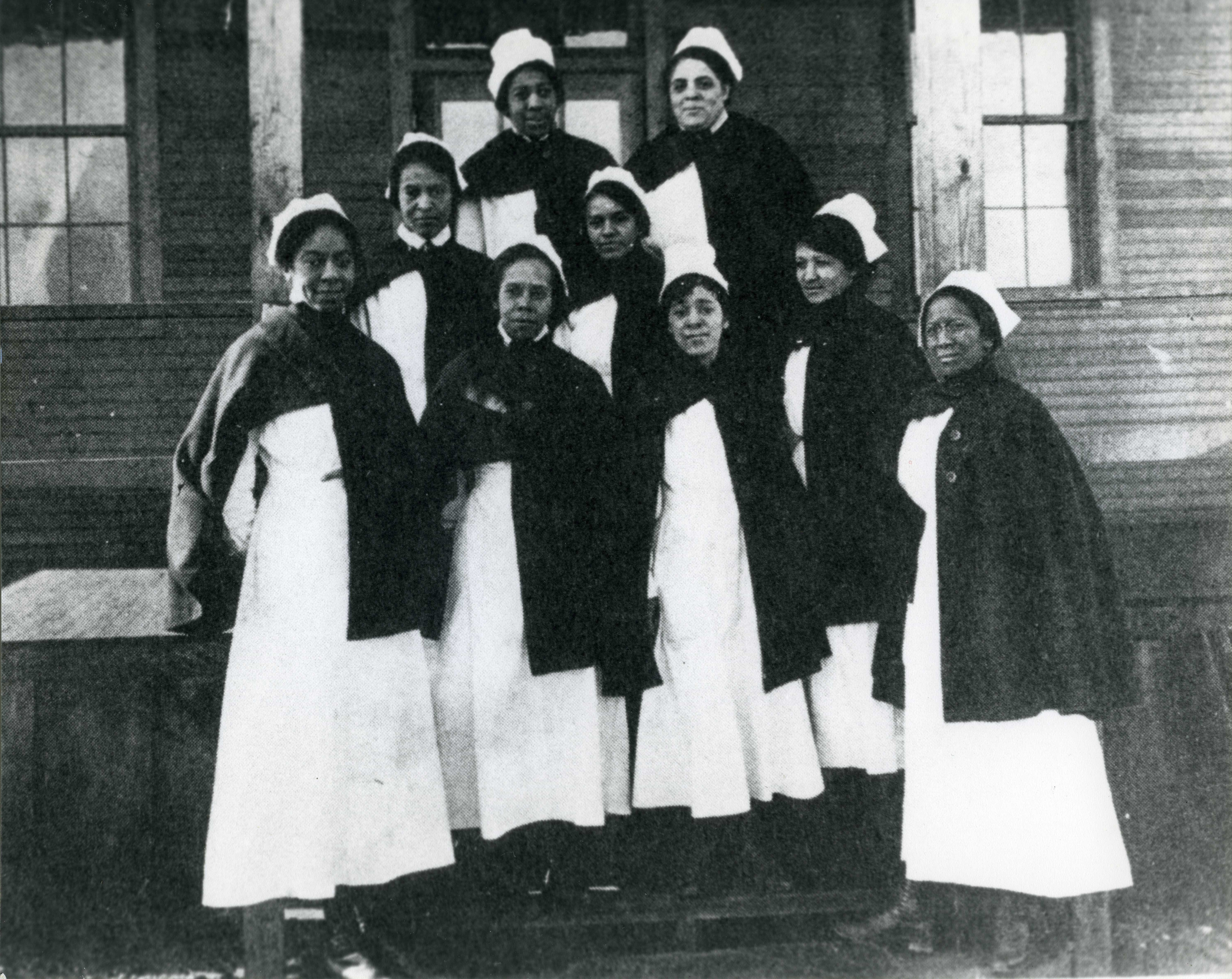 Army Nurse Corps established