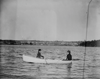 Delia and Frances Foster in row boat