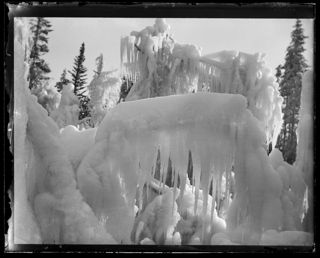 Icicles near the standpipe
