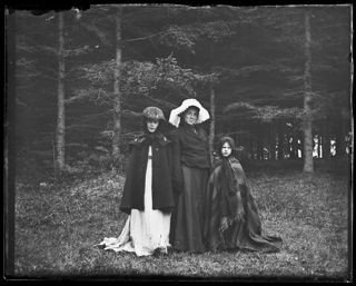 Group at Pleasant Beach, 1900
