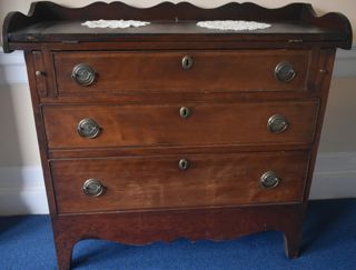 Dresser