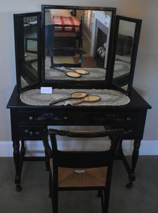Willows Estate Black Desk