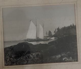 Photograph of The Boat Discoverer