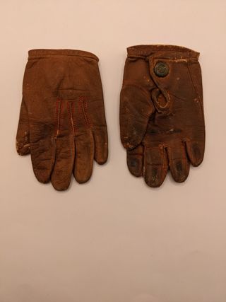Pair of Children's Gloves