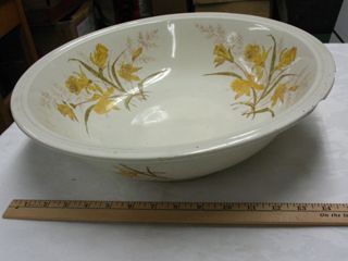 Earthenware bowl with over-glaze daffodil decals