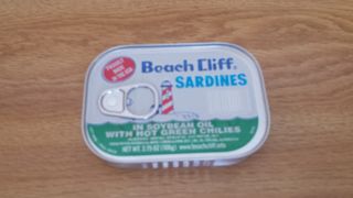 Can for Beach Cliff Sardines in Soybean Oil with Hot Green Chilies