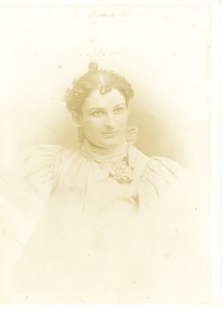 Unknown woman