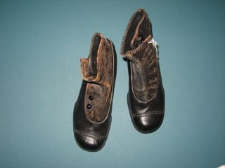 Child's high.button leather shoe
