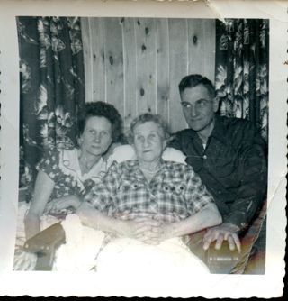 Gertie Joyce with family0
