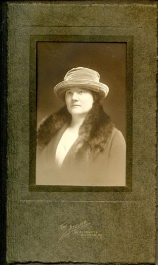 unknown woman, formal photo