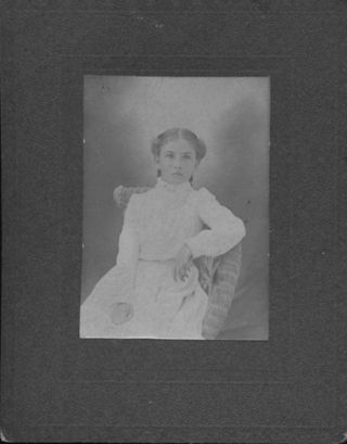 Kelly, Elizabeth, young girl, formal photo