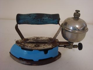 Coleman's Instant-Lite Model 4A gas iron