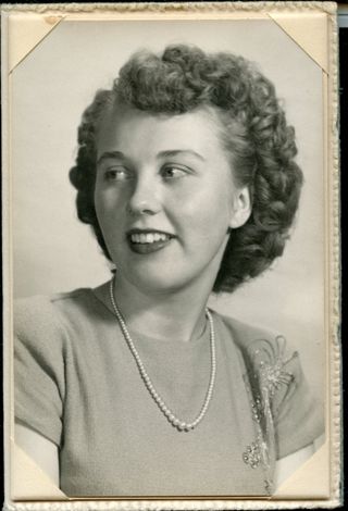 Galley, Arlene Pemetic HS senior photo, 1949