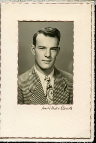 Bryer, Philip M. Pemetic HS senior photo, 194
