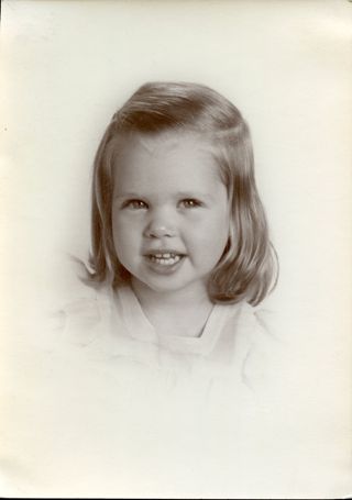 Sawyer, Linda, young girl, formal photo.