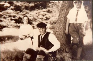 Sylvester Gott with girls
