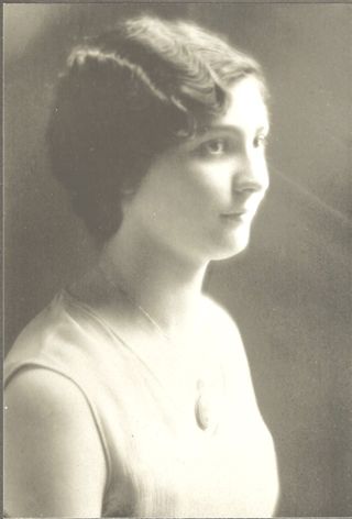 Evelyn Gott, professional photo